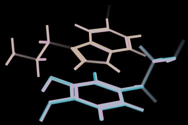 Leuchtende, stilisierte Darstellung einer chemischen Struktur mit rosa und blauen Linien auf schwarzem Hintergrund